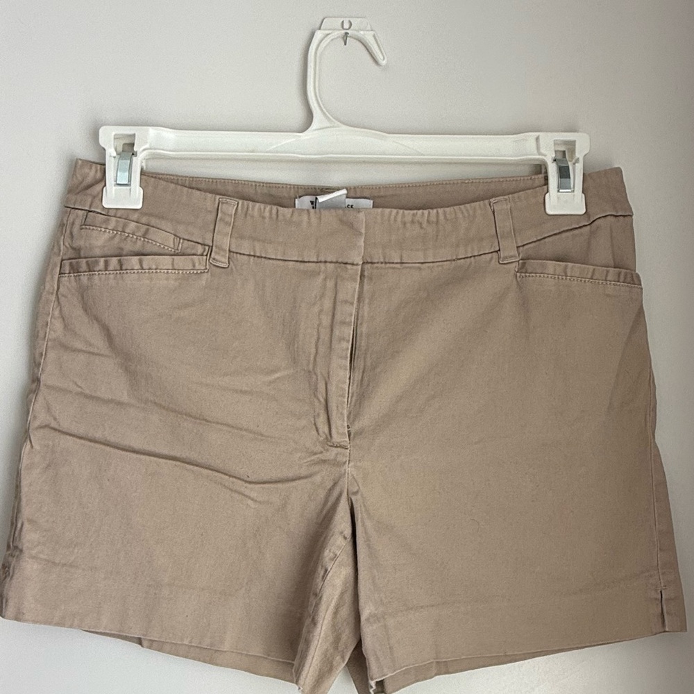 White House Black Market Khaki Tailored Shorts | Size 8 | Classic Neutral